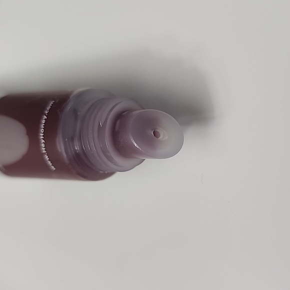 Hey Honey Trick and Treat Berry Balm Lip Balm with Natural Tint NWT - Picture 2 of 4